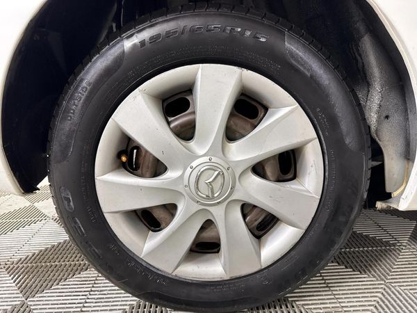2011-Mazda-3-16-Sport-Original image:6