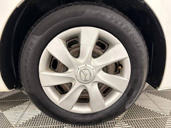 2011-Mazda-3-16-Sport-Original image:7