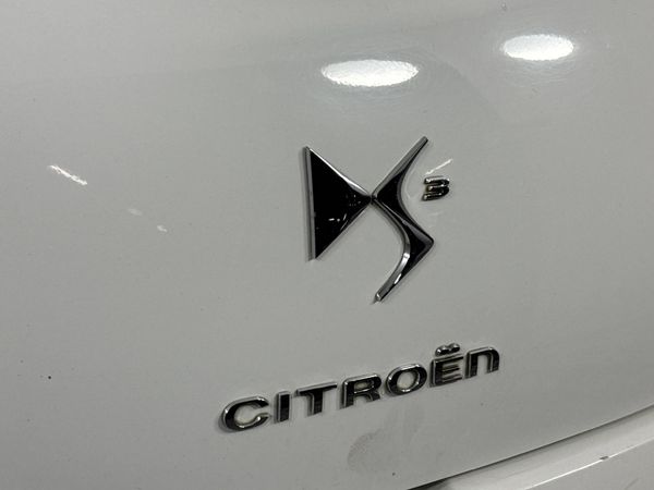 2014-Citroen-DS3-12-VTI-Design-3-dr image:8