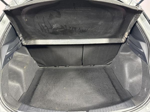 2019-Toyota-Yaris-15-XS-5-dr image:14