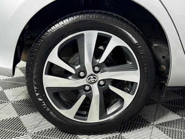 2019-Toyota-Yaris-15-XS-5-dr image:7