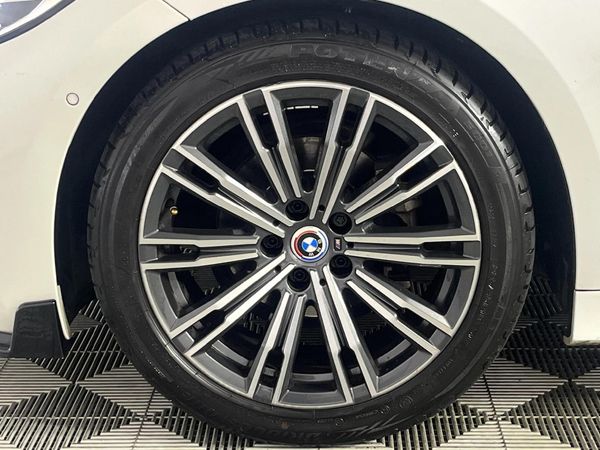 2021-BMW-3-Series-318i-M-Sport image:4