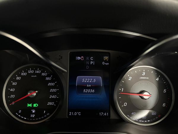 2022-Mercedes-Benz-V-Class-V-250d-Avantgarde-Auto image:2