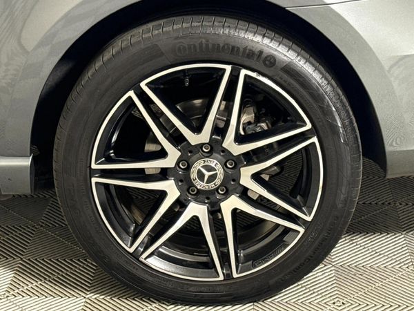 2022-Mercedes-Benz-V-Class-V-250d-Avantgarde-Auto image:6