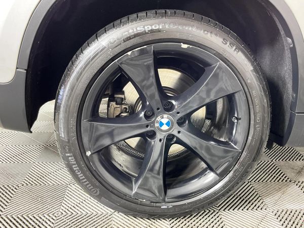 2009-BMW-X6-xDrive50i image:7