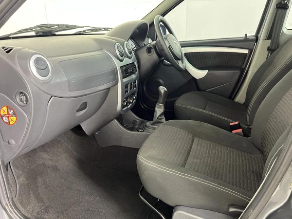 2022-Nissan-NP200-16-SE image:5