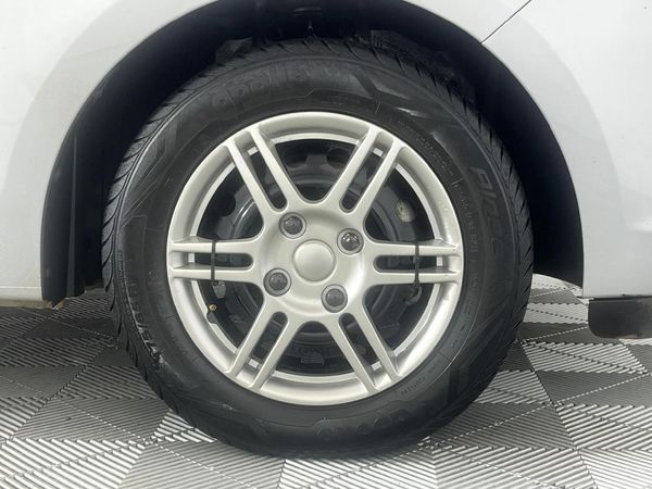 2018-Ford-Figo-15Ti-VCT-Ambiente-5-dr image:4