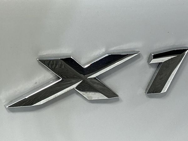 2022-BMW-X1-sDrive18i image:11