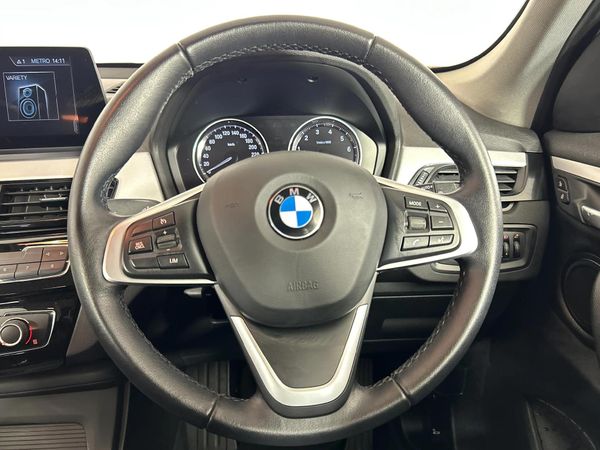 2022-BMW-X1-sDrive18i image:12