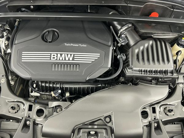 2022-BMW-X1-sDrive18i image:13