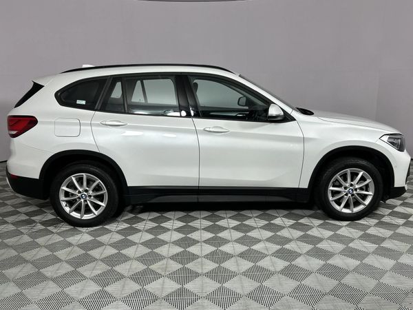 2022-BMW-X1-sDrive18i image:17