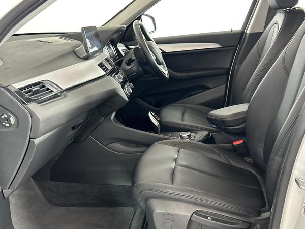 2022-BMW-X1-sDrive18i image:8