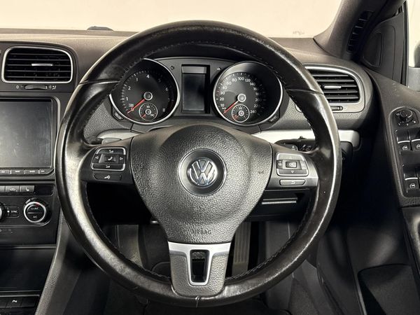 2012-Volkswagen-Golf-VI-14-TSI-Auto-Cabrio-Comfortline image:9