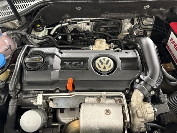 2012-Volkswagen-Golf-VI-14-TSI-Auto-Cabrio-Comfortline image:10