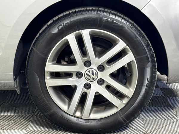 2012-Volkswagen-Golf-VI-14-TSI-Auto-Cabrio-Comfortline image:5