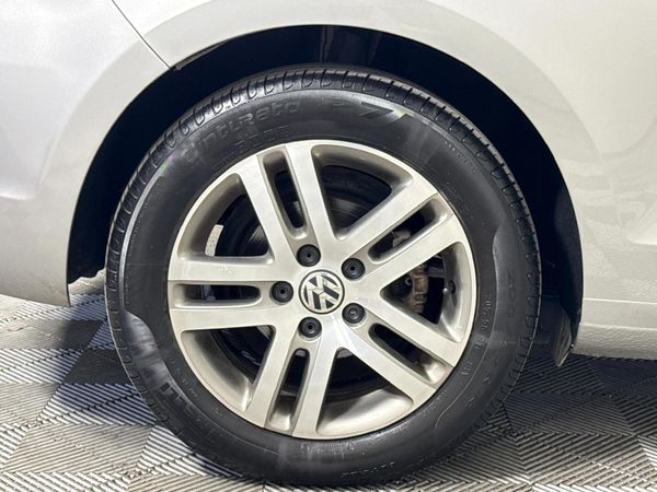 2012-Volkswagen-Golf-VI-14-TSI-Auto-Cabrio-Comfortline image:6