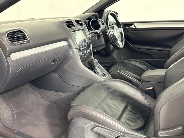 2012-Volkswagen-Golf-VI-14-TSI-Auto-Cabrio-Comfortline image:7