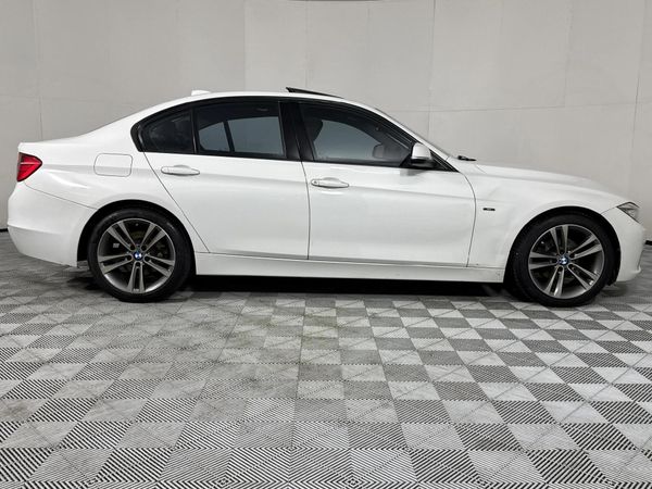 2015-BMW-3-Series-320i-Sport-Auto image:17