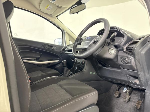 2020-Ford-EcoSport-15-TDCi-Ambiente image:9