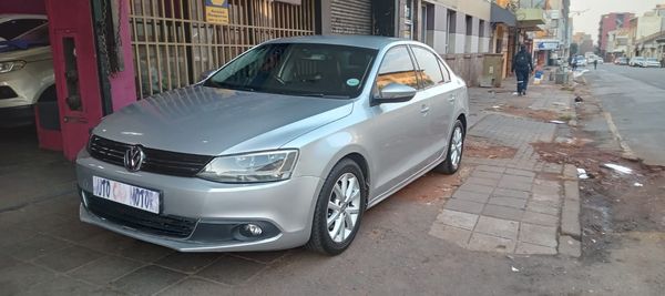 2014-Volkswagen-Jetta-VI-14-TSI-Highline-Auto image:1