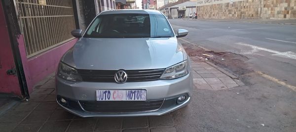 2014-Volkswagen-Jetta-VI-14-TSI-Highline-Auto image:2