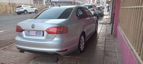 2014-Volkswagen-Jetta-VI-14-TSI-Highline-Auto image:6