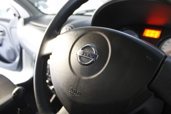 2019-Nissan-NP200-DIESEL-SAFETY-PACK image:15