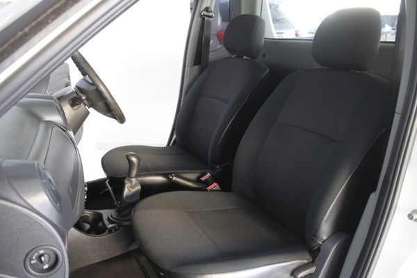 2019-Nissan-NP200-DIESEL-SAFETY-PACK image:18