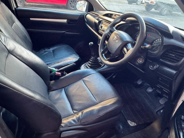 2018-Toyota-Hilux-24-GD-6-Raised-Body-SRX-Single-Cab image:9