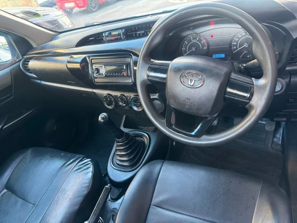 2018-Toyota-Hilux-24-GD-6-Raised-Body-SRX-Single-Cab image:10