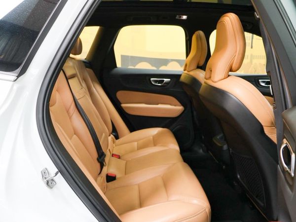2019-Volvo-XC60-D5-Inscription-Auto-AWD image:10