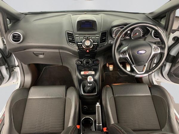 2017-Ford-Fiesta-ST-200-16-EcoBoost-3-dr image:13