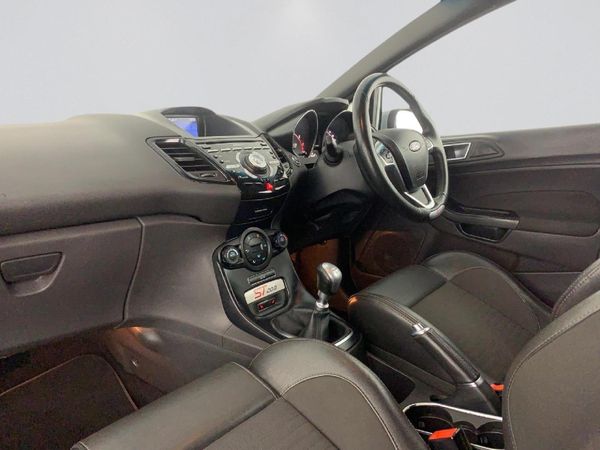 2017-Ford-Fiesta-ST-200-16-EcoBoost-3-dr image:15