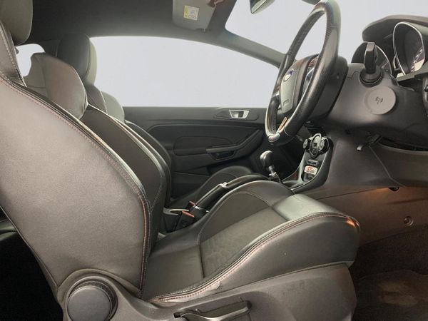 2017-Ford-Fiesta-ST-200-16-EcoBoost-3-dr image:17