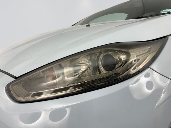 2017-Ford-Fiesta-ST-200-16-EcoBoost-3-dr image:1