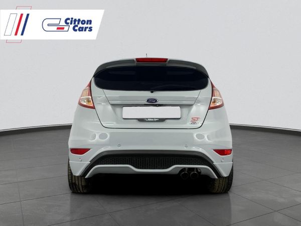2017-Ford-Fiesta-ST-200-16-EcoBoost-3-dr image:6