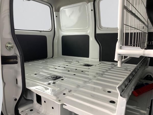 2025-Suzuki-Eeco-12-Panel-Van image:18