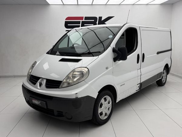 2012-Renault-Trafic-19-dCi-Panel-Van image:2