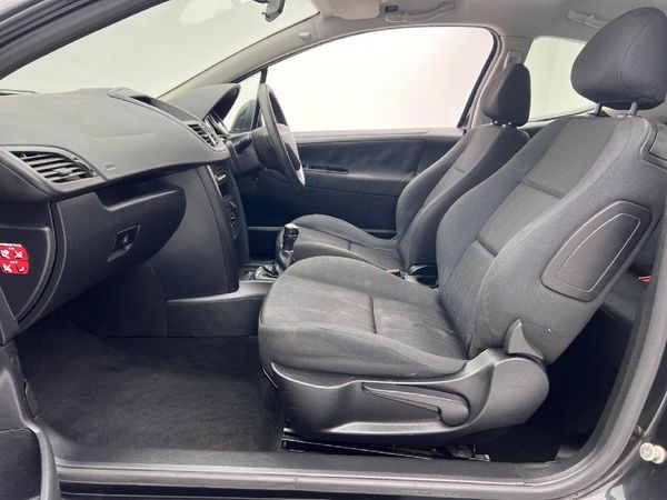 2007-Peugeot-207-14-X-Line-3-dr image:6
