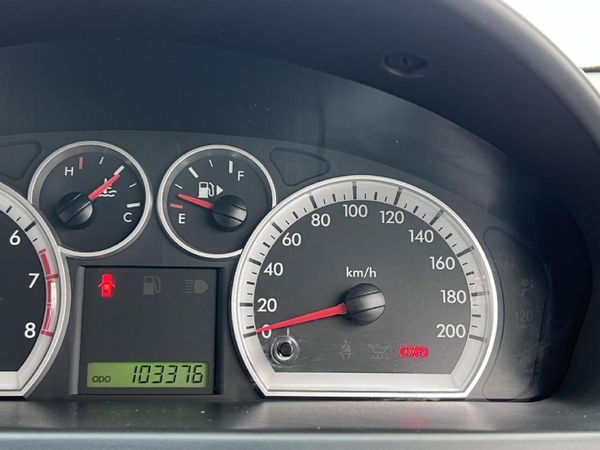 2014-Chevrolet-Aveo-16-LS-Auto image:7