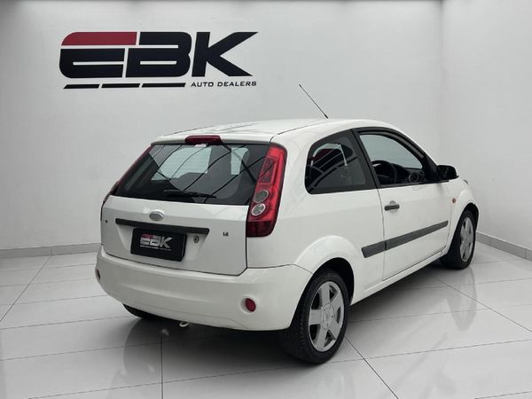 2006-Ford-Fiesta-14i-Trend-3-dr image:5