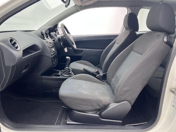 2006-Ford-Fiesta-14i-Trend-3-dr image:6