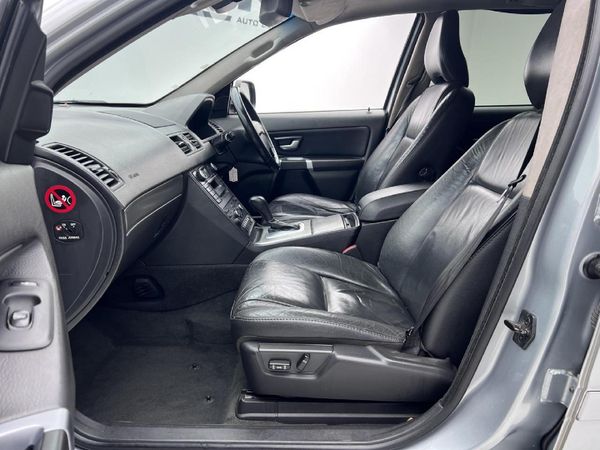 2010-Volvo-XC90-D5-7-seat-Auto image:4