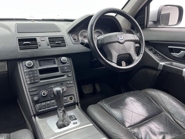 2010-Volvo-XC90-D5-7-seat-Auto image:5