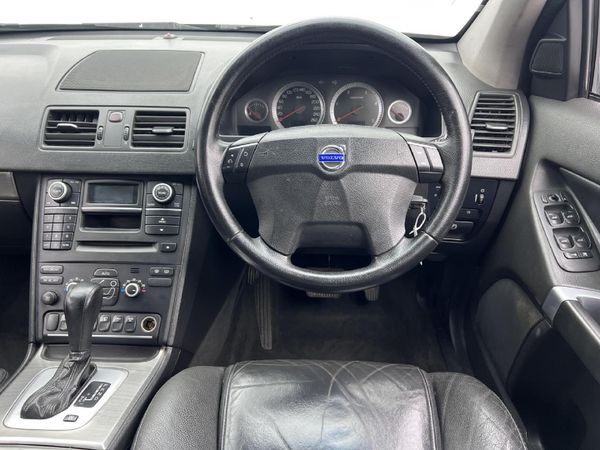 2010-Volvo-XC90-D5-7-seat-Auto image:6