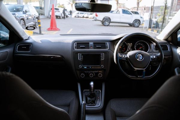 2018-Volkswagen-Jetta-GP-14-TSI-Comfortline-Auto image:9