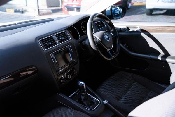 2018-Volkswagen-Jetta-GP-14-TSI-Comfortline-Auto image:12