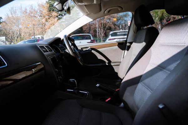 2018-Volkswagen-Jetta-GP-14-TSI-Comfortline-Auto image:19