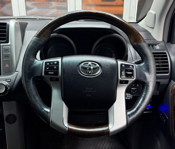 2012-Toyota-Land-Cruiser-Prado-40-V6-VX-Auto image:12