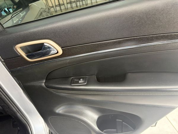 2014-Jeep-Grand-Cherokee-30-V6-CRD-Limited image:16